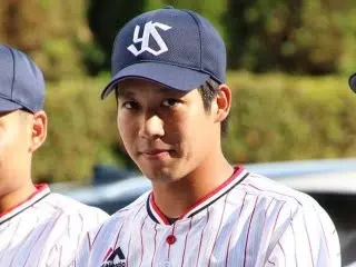山田哲人の顔画像