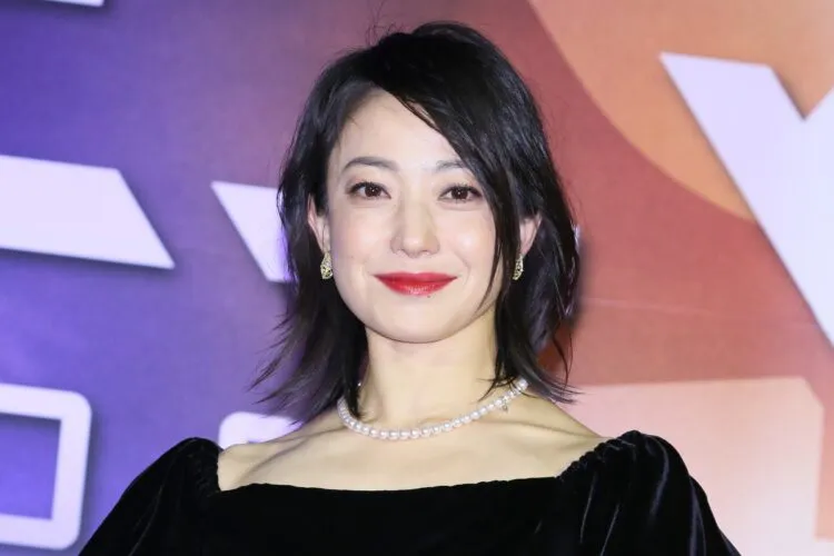 迫真の演技力に気さくな素顔!俳優・菅野美穂の経歴まとめ