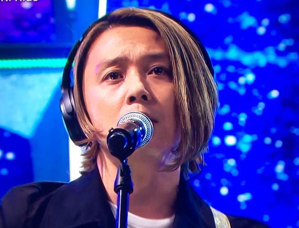 堂本剛はなぜヘッドホンをしている？病気の噂や原因を調査してみた